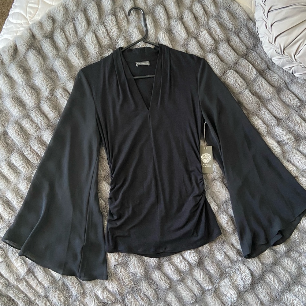 NEW Vince Camuto Poets Top